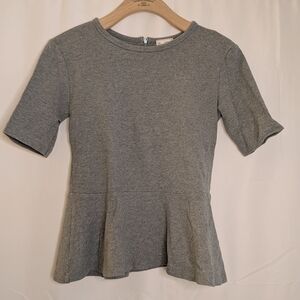 🔴5/$25 GAP Gray Peplum Fitted Short Sleeve T-Shirt